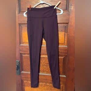 Womens Victoria Secret Leggings Sz 2 Plum Purple Sport Leggings.